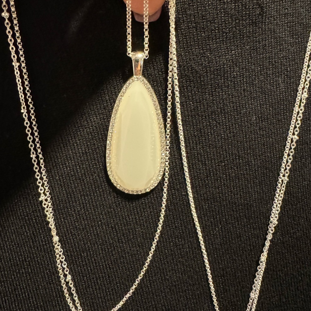 Teardrop Pendent Necklace -Silver Tone Cream Color Stones with Rhinestone Detail - Picture 3 of 4